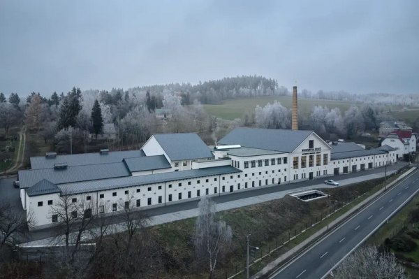 Screenshot-2026-01-06-at-18-15-24-Navtivte-ns-Automoto-Museum-Luany